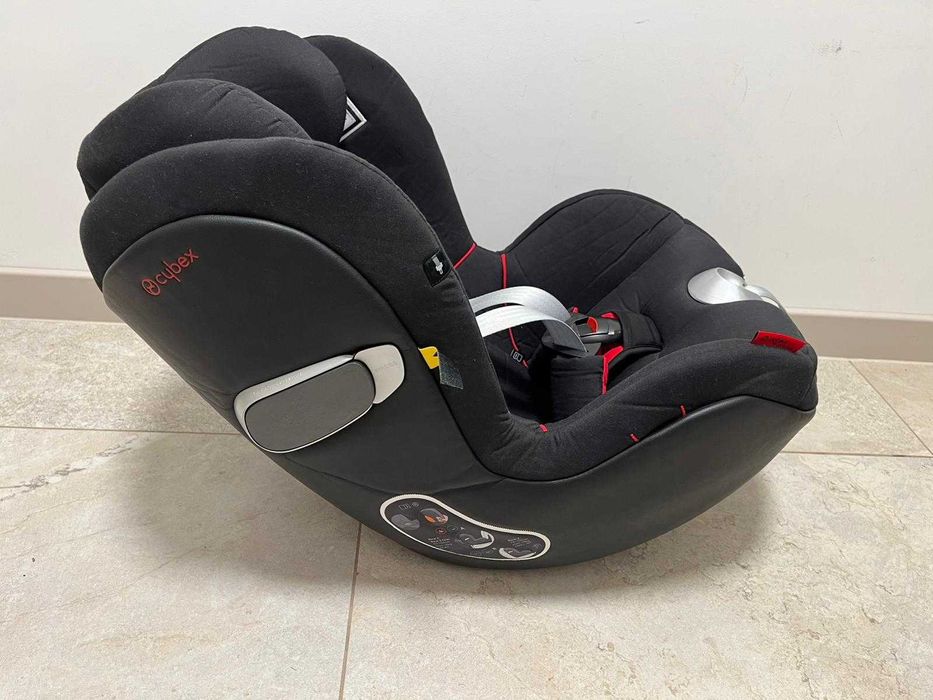Fotelik Cybex Sirona Z i-Size Ferrari (0-18kg) + baza obrotowa 360