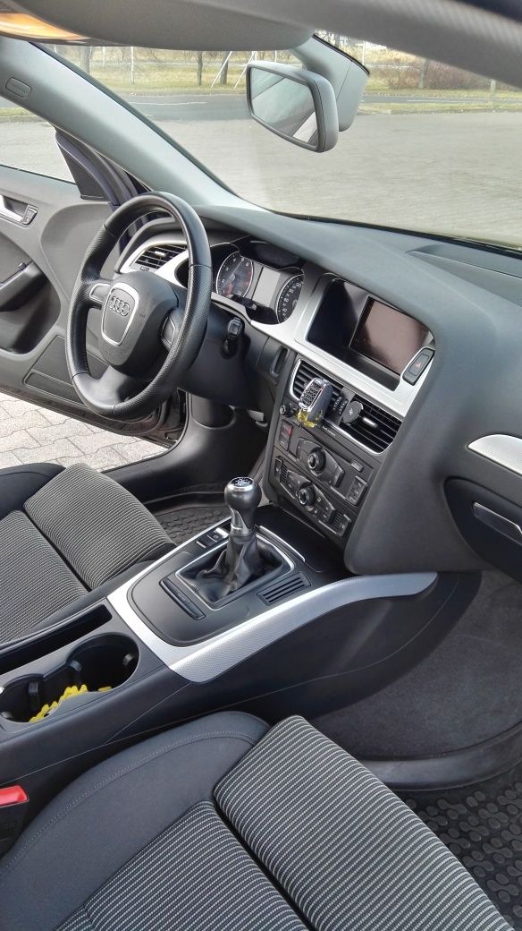 Piękne i zadbane Audi A4 B8