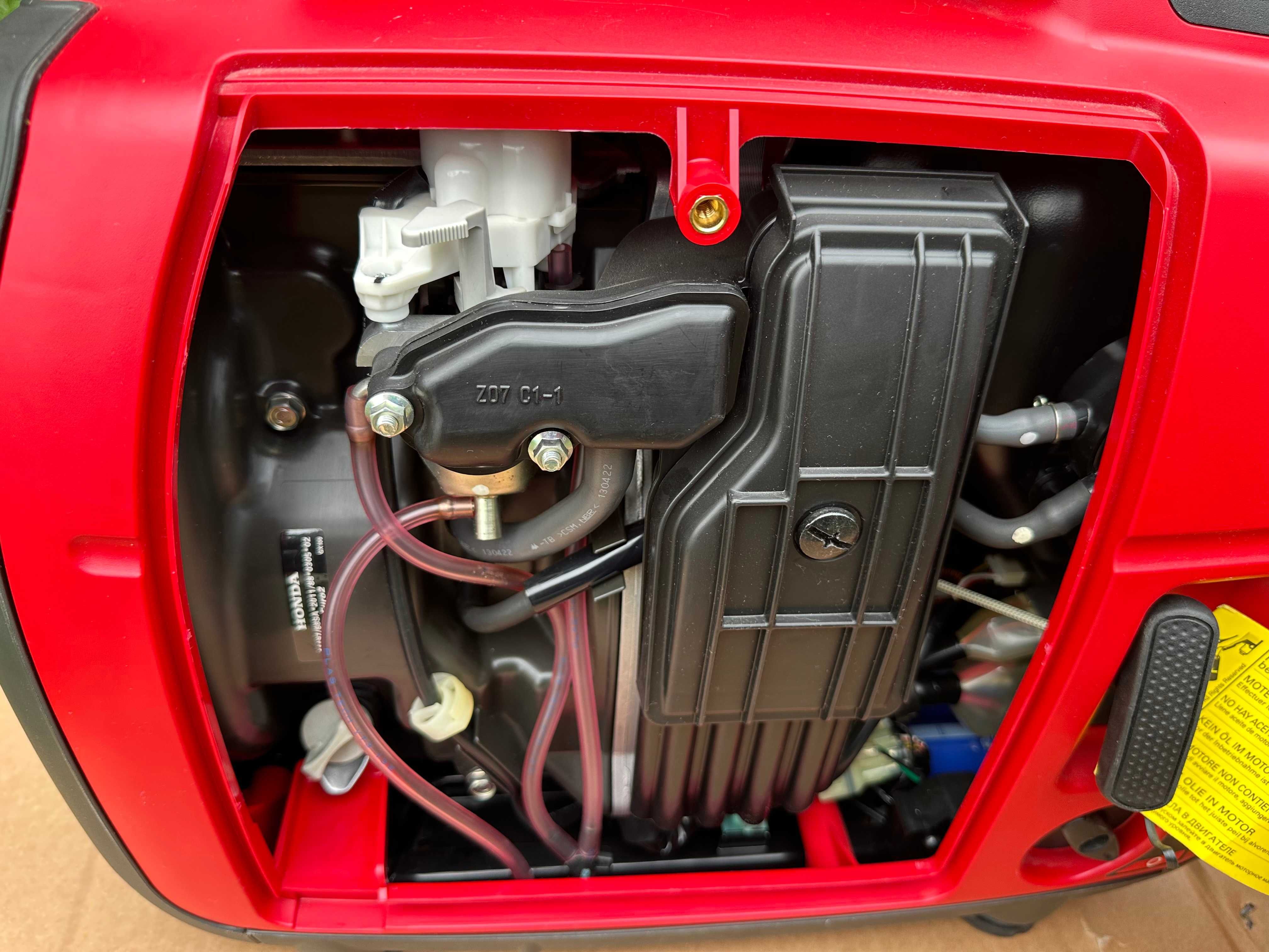 Agregat prądotwórczy inwerterowy HONDA EU20i z GX100 230V 2,0 kW