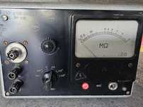 Megomierz TYP R505,lampowy PRL, ELPO, urządzenie, miernik  analogowy