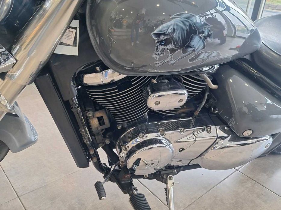 SUZUKI INTRUDER VL800