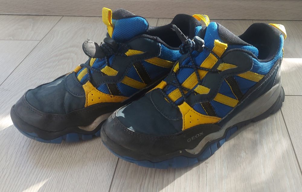 Buty chłopięce GEOX r. 35