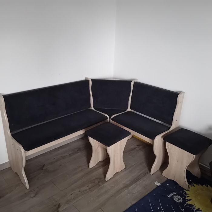Narożnik+stół +2 krzesła