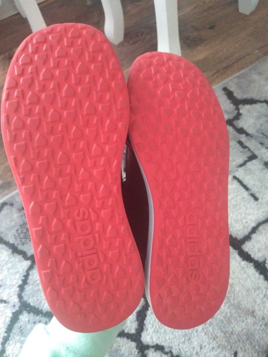 Oryginalne chłopięce buty adidas na rzepy rozmiar 34