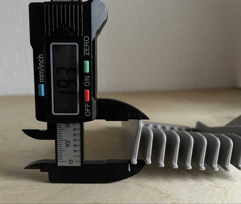 Гребінець для стрижки волосся