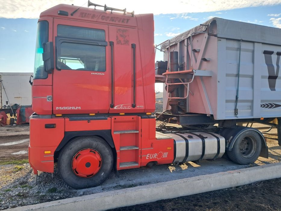 Продам тягач рено магнум