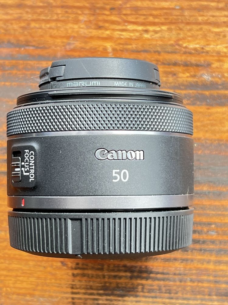 Canon EOSR z calym osprzetem. Obiektywy, statyw i torba.