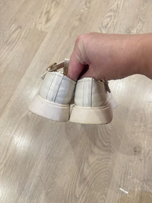 Туфлі для дівчинки