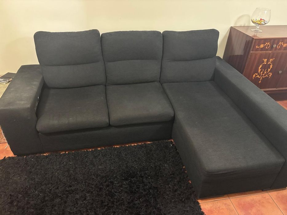 Sofá com chaise long