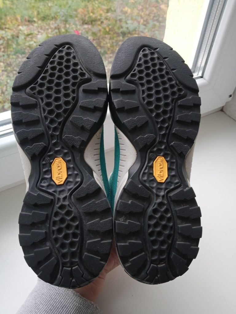 SCARPA Mojito трекінгові кросівки р.37. Vibram