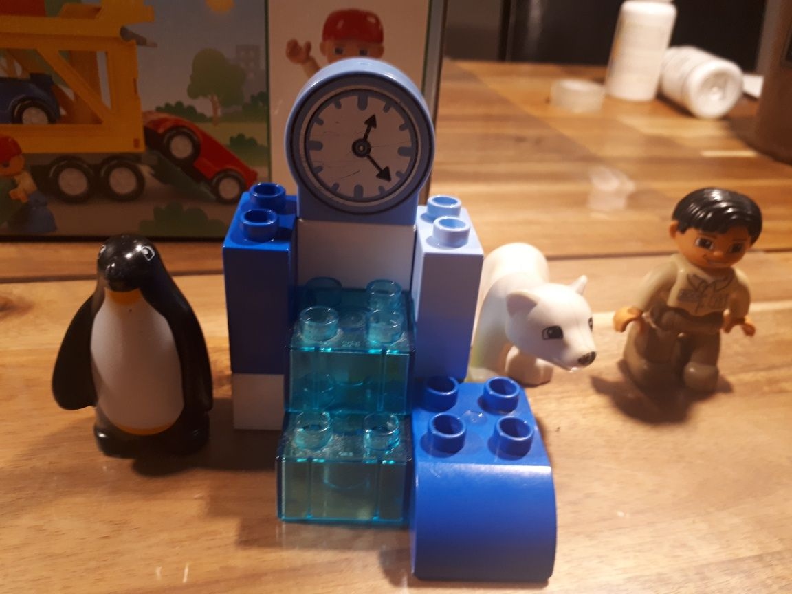 Czerowny samochód lego duplo