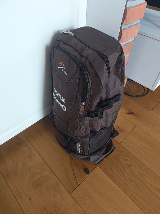 Plecak turystyczny, trekkingowy, duży, lekki, pojemny, w góry, outdoor