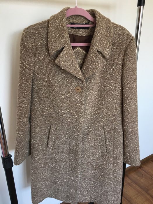 Ciepły płaszcz damski - rozmiar L (40/42).