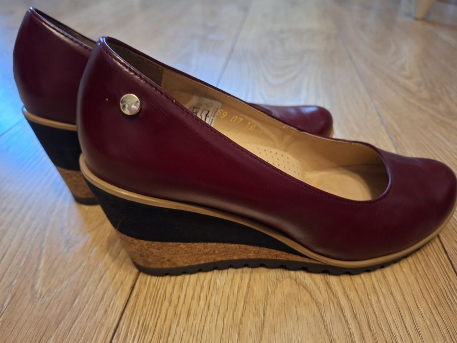 Czółenka skórzane AGASI rozmiar 37