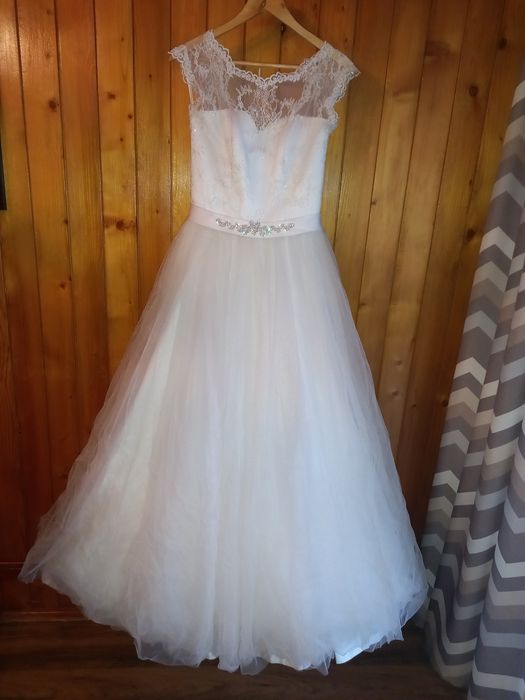 Suknia ślubna 38