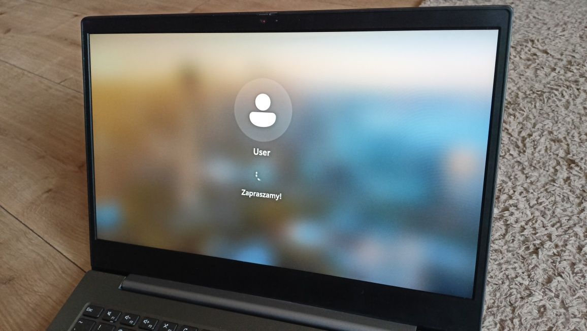 Laptop Lenovo 14 cali i3 10th; 16gb; 244gb,W11 podświetlana klawiatura