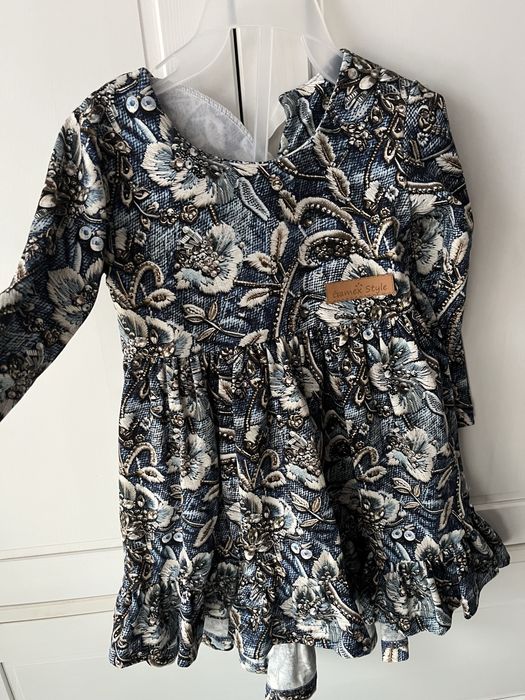 Niebieska sukienka w kwiatki Gamex 86