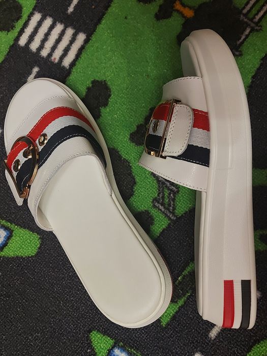 Стильные шлёпанцы