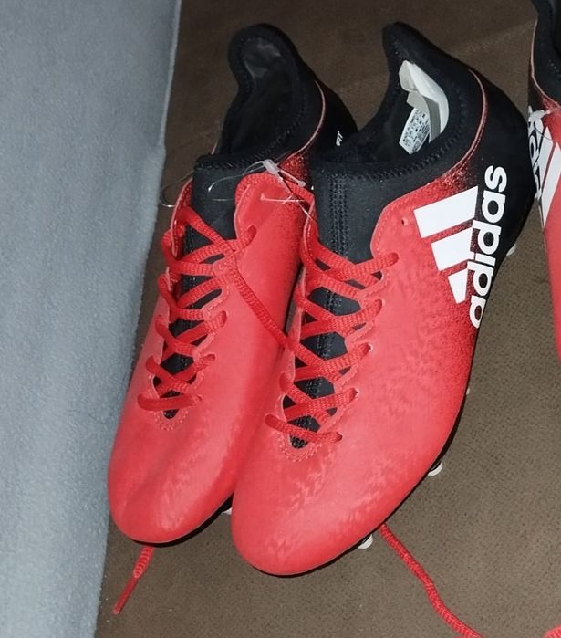 Chuteira adidas tamanho 42