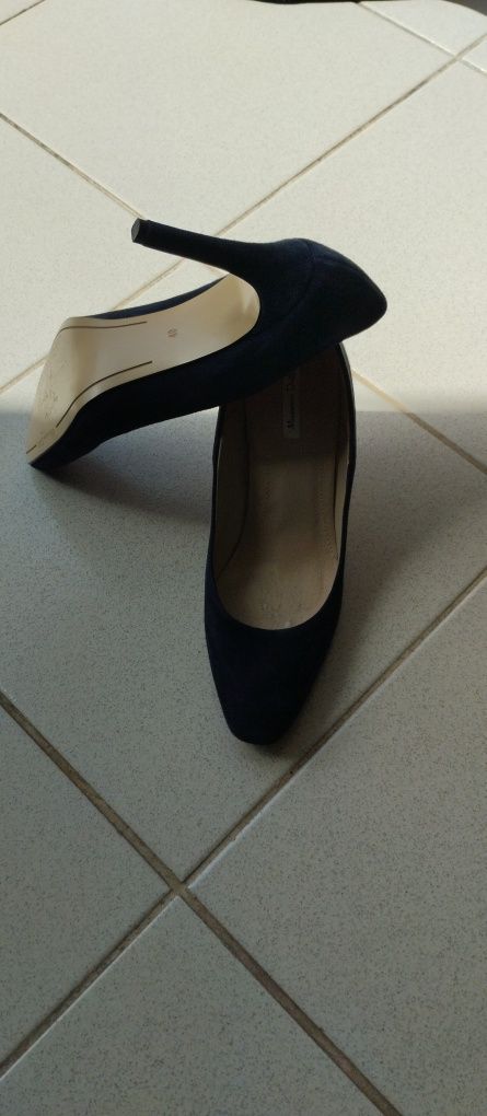 Sapatos de salto alto, azuis.Massimo Dutti