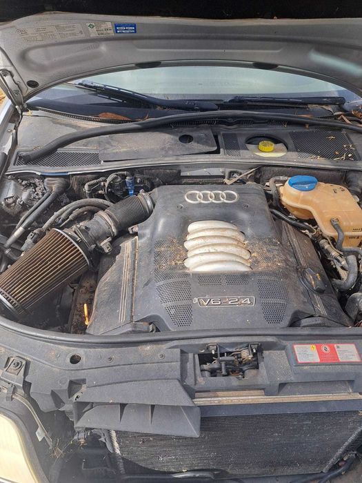 Vendo Audi A4 V6-2.4
