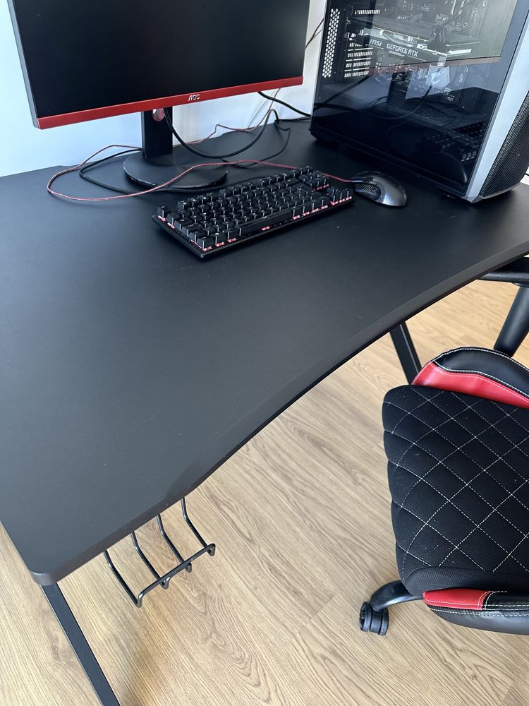 Vendo computador Gaming+mesa e cadeira