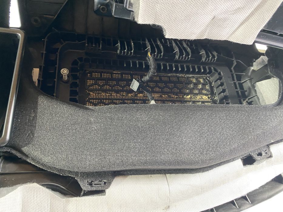 Панель консоль торпеда BMW m4 g82/G83  4 G22/g23 G20/21