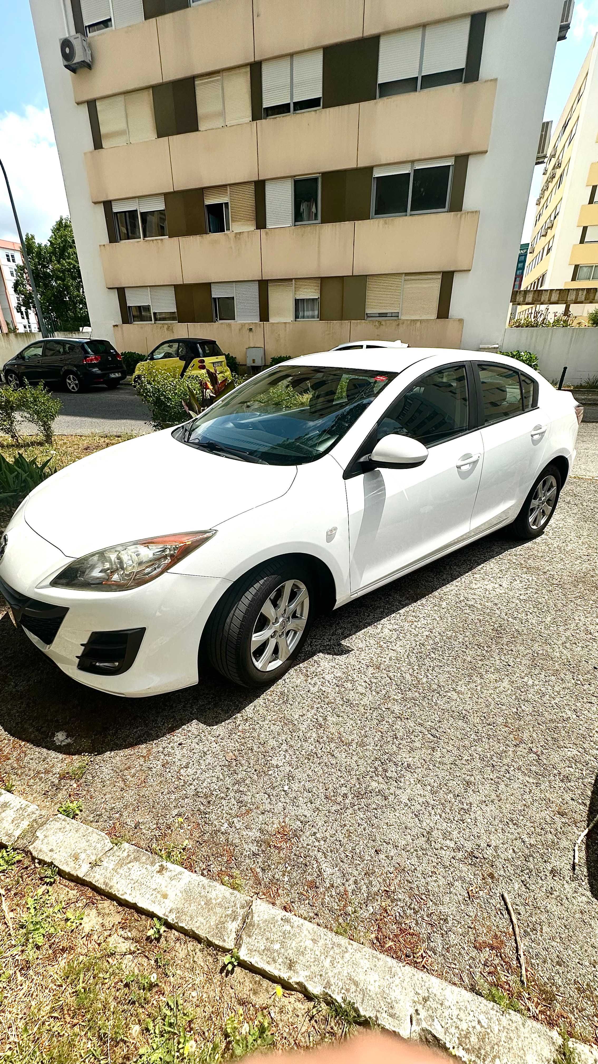 Mazda 3 MZ-CD 1.6 Exclusive Plus – 2010 (Branco Pérola)