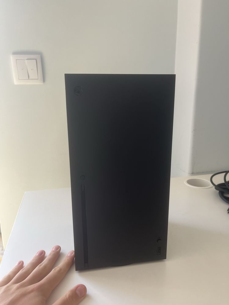 Xbox series X com adicao de  1 controle