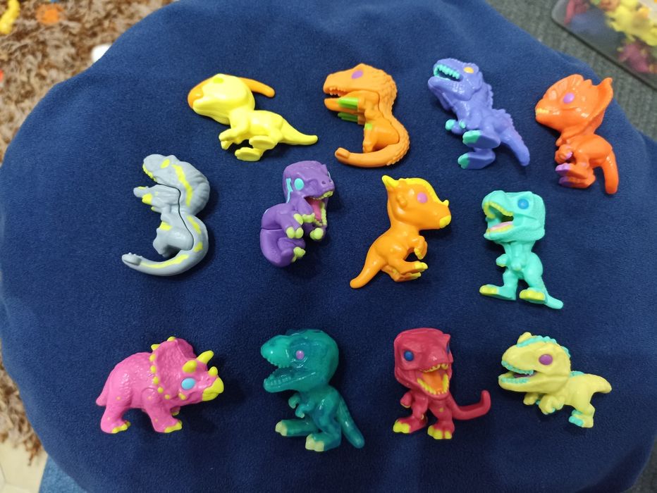 Jurassic Park Kinder Joy