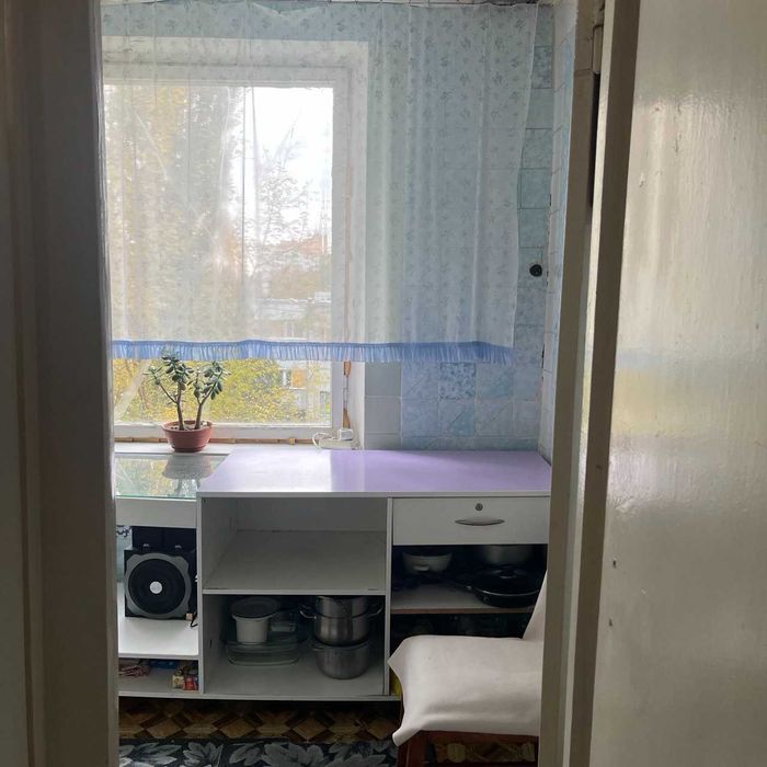 Продам 2 комн.квартиру в 524м/р на Салтовке, возле метро Героев Труда