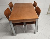Mesa de cozinha com 4 cadeiras