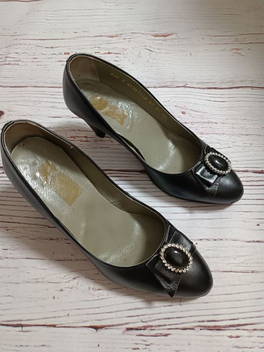 Ретро туфлі-човники