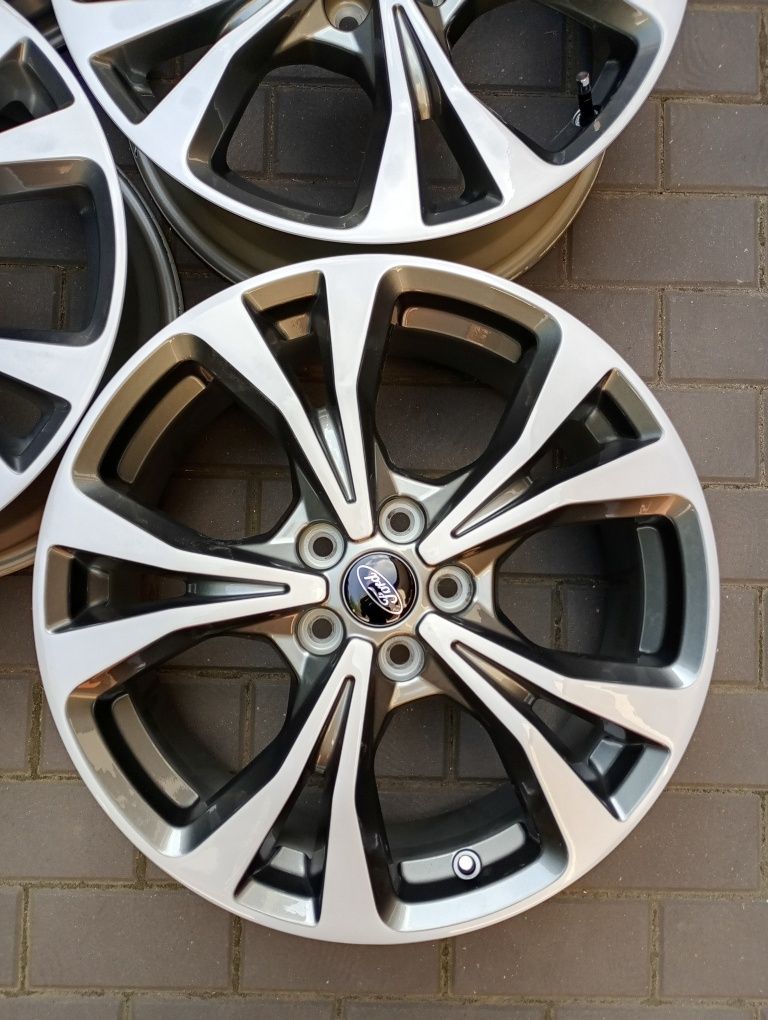 Alufelgi Ford Kuga 3 ST Line r18 5x108 czujniki powietrza