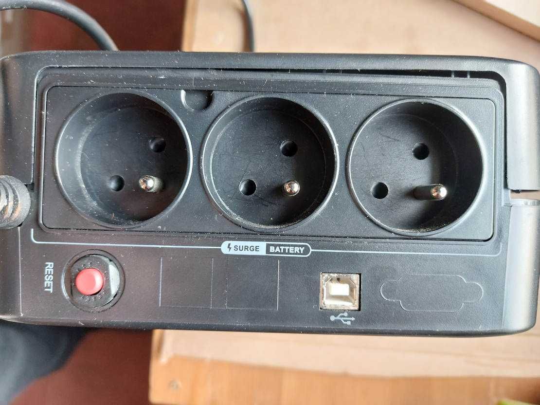 UPS zasilacz awaryjny Cyberpower 850VA/490W