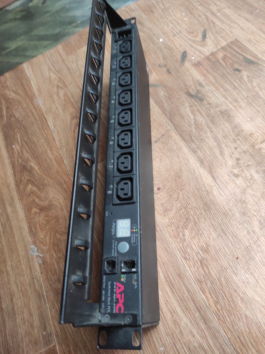 APC Switched Rack PDU AP7920