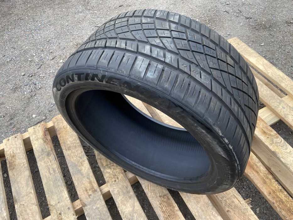 Opona Continental ExtremeContact DWS 06 PLUS 285/35Z R19