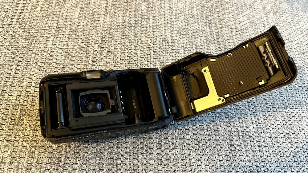 Aparat analogowy Olympus MJU II z jasnym obiektywem f2.8!