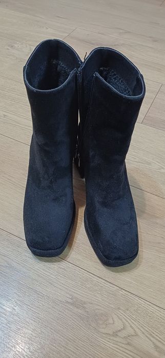 Продам черевики замшеві 39 розмір