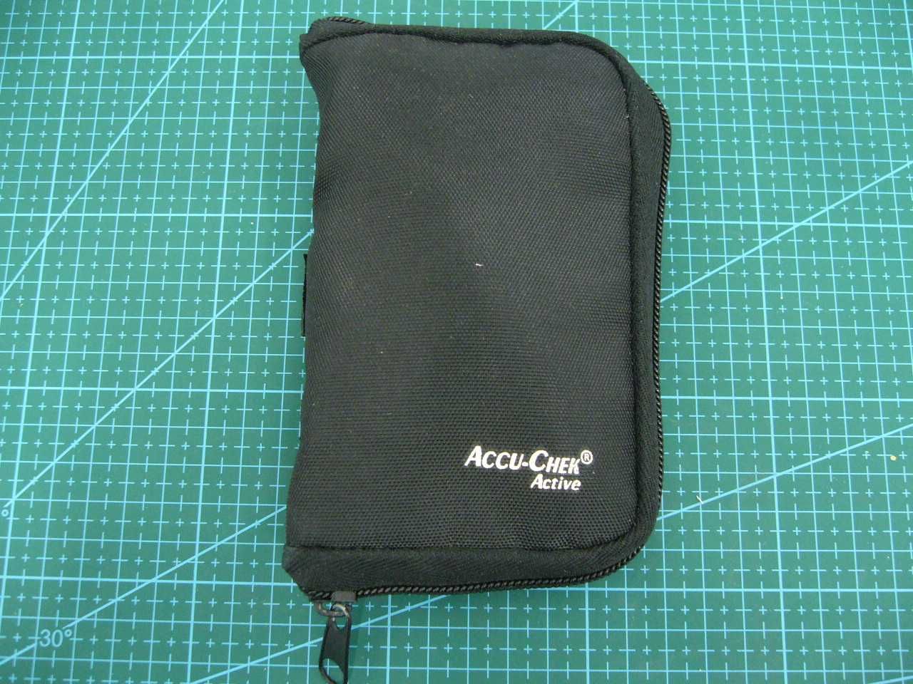 Glukometr Accu-Chek model GC
