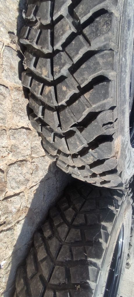 Jantes com pneus 215 80 r15