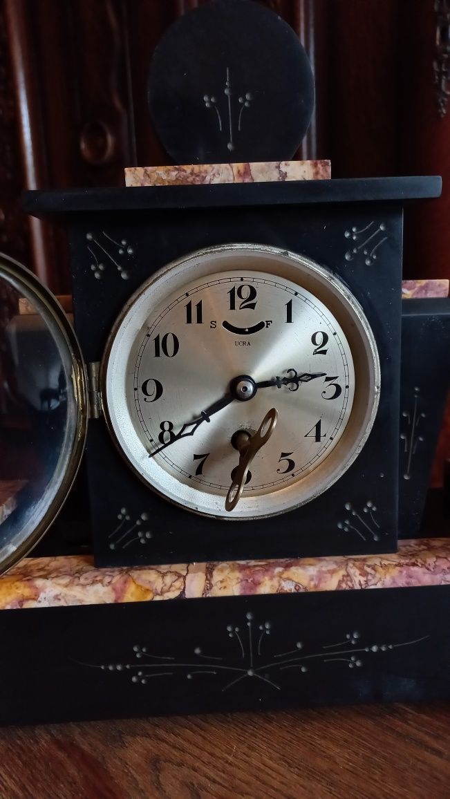 Sprzedam francuski zegar kominkowy ArtDeco marki Ucra