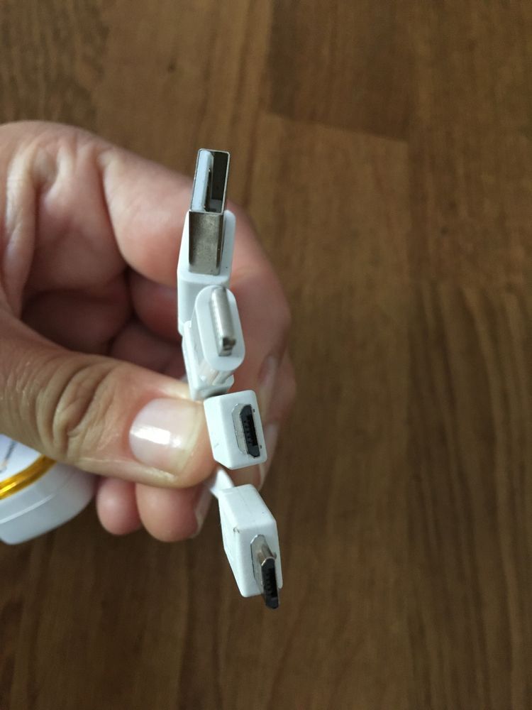 Kabel USB z 3 końcówkami: microUSB, USB typu C i do iPhone