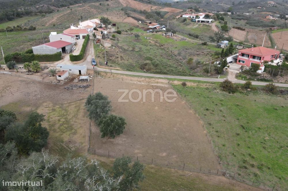 Terreno Rústico com 1.860m2 em Vale Touriz, S.M. da Serra