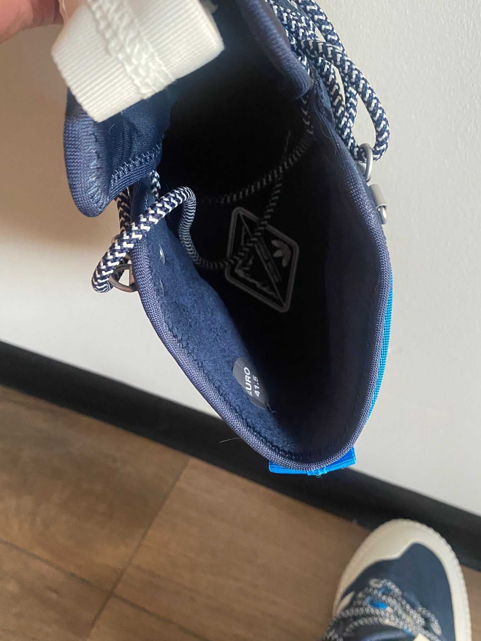 Buty sportowe Adidas Akando nowe oryginalne