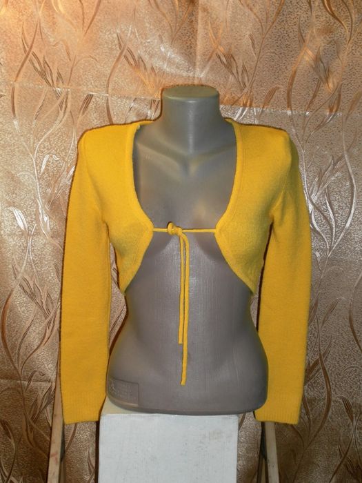 Болеро. Вязаное болеро. С длинным рукавами. Желтого цвета.