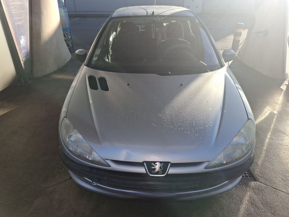 Pegeout 206 1.1 2001/08 Gasolina com 176,293km
