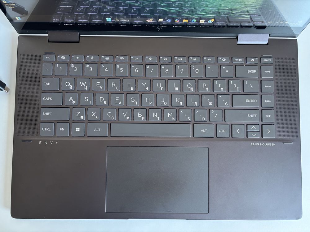 Ноутбук сенсор 2 в 1 hp envy x360 15 ips 4.2 GHz ddr4-4266 ssd B&O