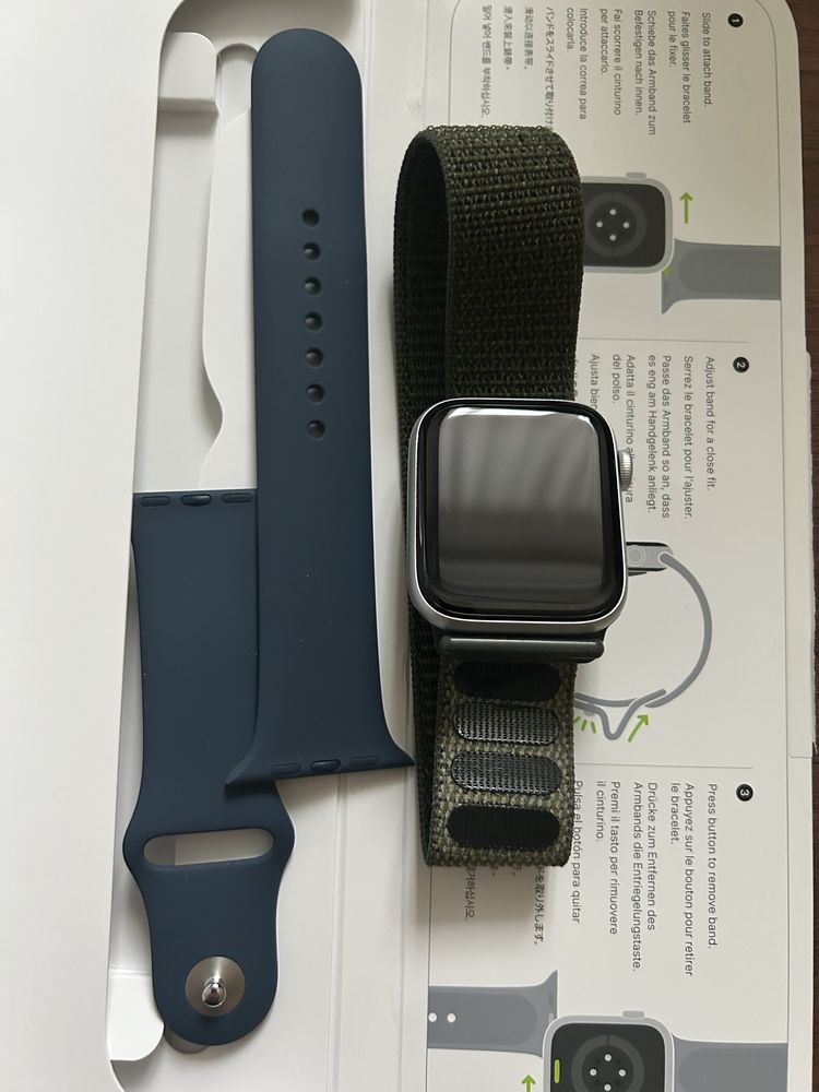 Apple Watch SE2 44 мм