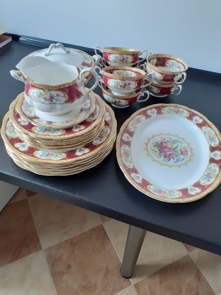 Zestaw obiadowy Royal Albert
